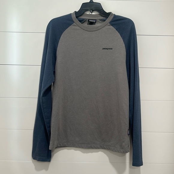 Patagonia Navy Blue Gray P-6 Logo Lightweight Crew Sweatshirt Men's Small Shirt - Picture 3 of 12